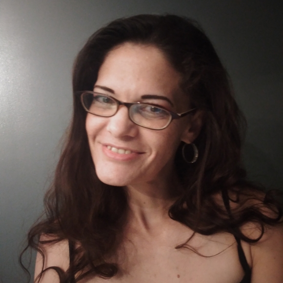 Meet your Posher, Chrissy - Picture 4 of 10